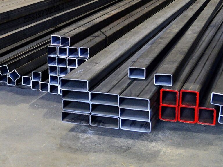 Kemalpaşa/İzmir’de boyalı profil satışı ile korozyona dayanıklı ve estetik çelik ürünler sunuyoruz.