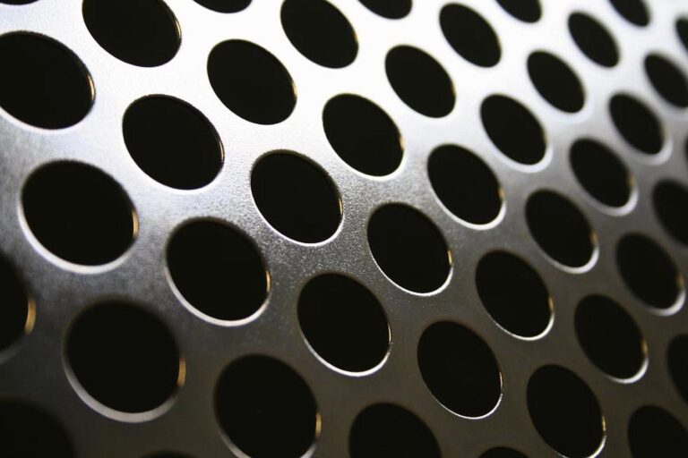 Kemalpaşa/İzmir’de delikli perfore sac satışı ile mimari ve endüstriyel projelere özel çözümler sunuyoruz