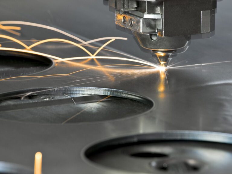 İzmir Kemalpaşa’da lazer kesim teknolojisi ile kusursuz, hızlı ve kaliteli metal işleme hizmeti sağlıyoruz.